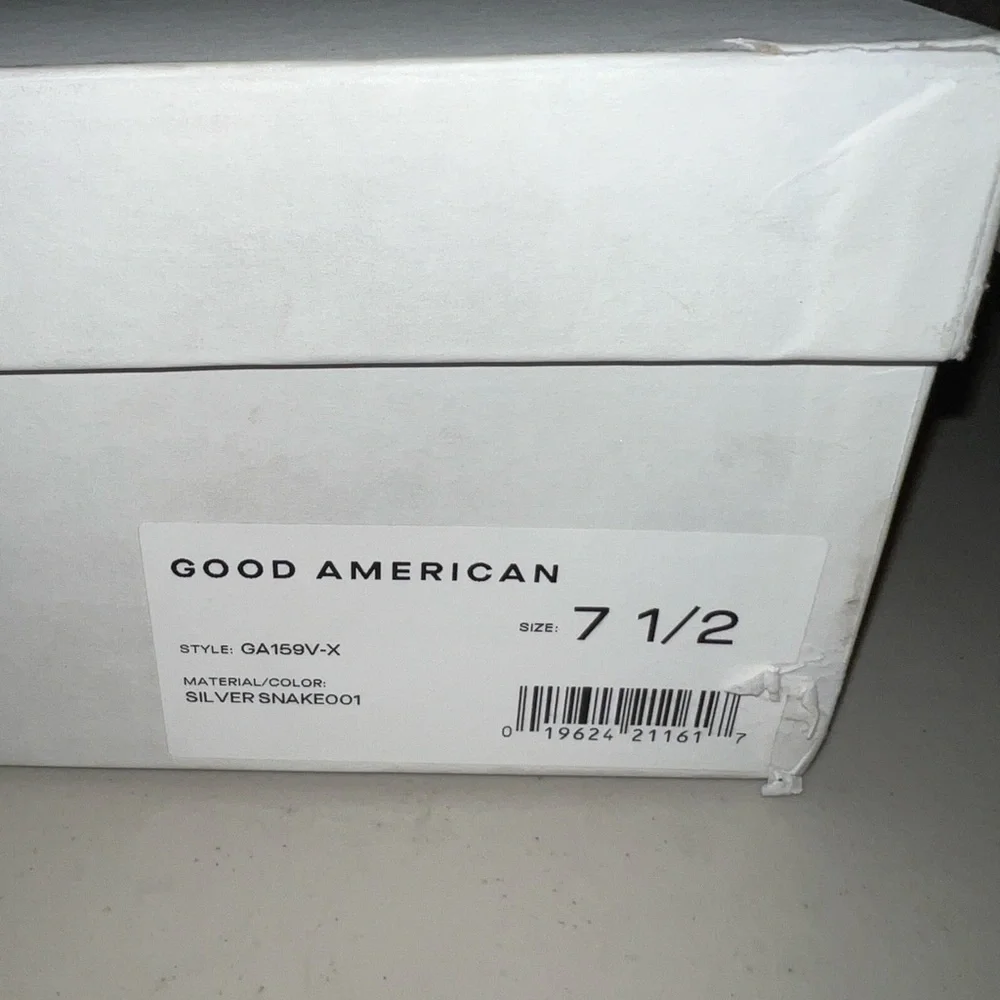 🪩 NIB! Good American Silver Platform Sandals